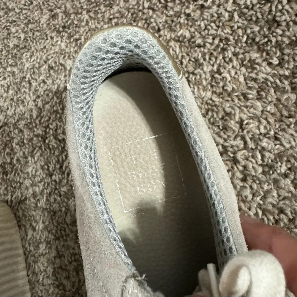 The Shoe Box Platform Tennis Shoes Size 6